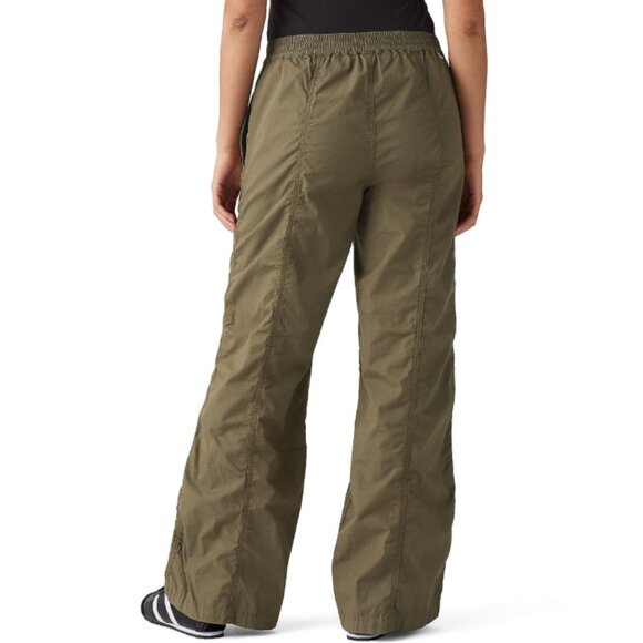 NWT Levi's Women's Baggy Parachute Pants - Picture 3 of 7